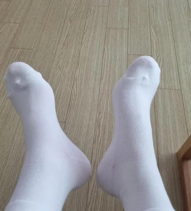 아이보리 색상 없는 줄 알고 샀는데 그래도 신어보고 재구매하는 거라 상관없어요 넘 편