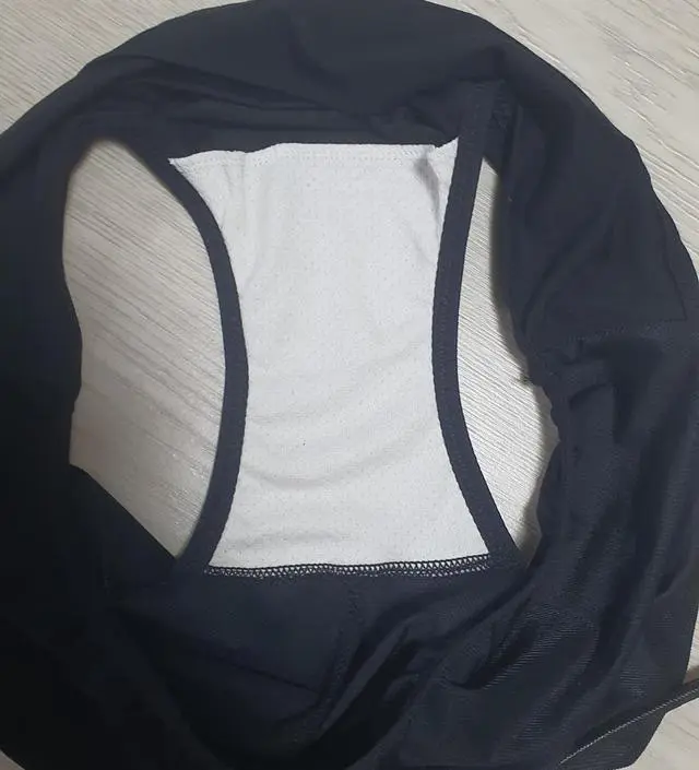 레이디제인 유튜브 보다가 구매하기로 결심하고 사봤는데 엉덩이나 허벅지쪽이 끼면 어