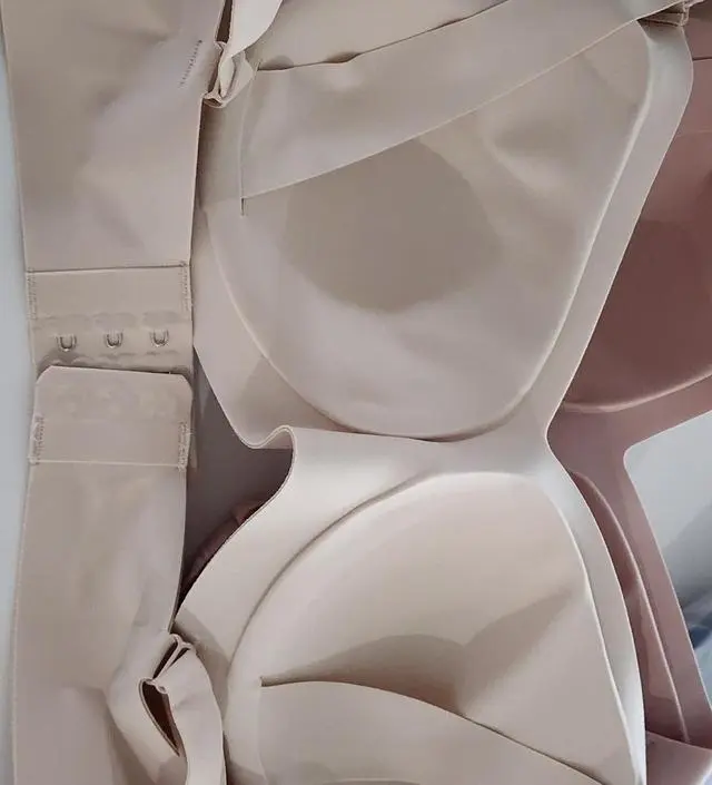 핑크 넘이뻐요. 마음에 들어요. 블래도 사고싶어요ㅎㅎ 사이즈는 L살지 M살지 넘 고민했