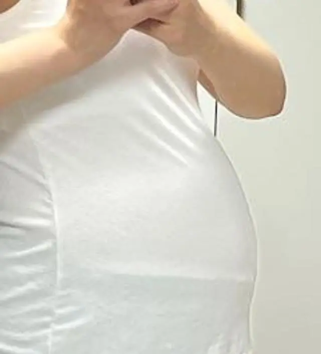 XL가 가장 작은 사이즈인데도 둘레 밴딩이 좀 뜨네요ㅠㅠ
