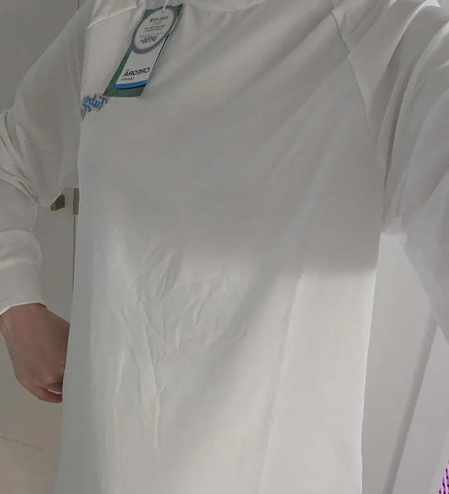 팔 부분에 이염있어요. 검수 정확히 하고 보내주세요.
