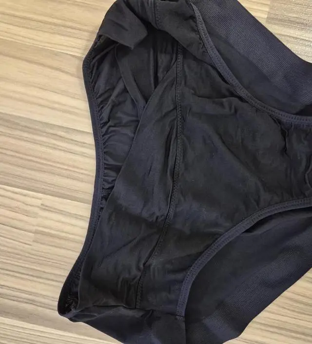 사이즈 넉넉하게 구매했더니 시원하고 좋아요