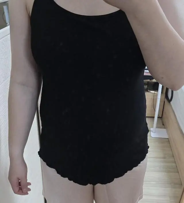 XXL 사이즈는 처음 사 보는데 생각보다 크지 않고 잘 맞아서 신기했습니다. 임신 후기부