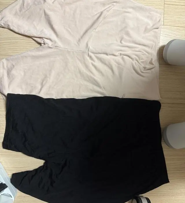 치마 입을때 안에 입을 레깅스가 필요해서 알아보다 주문합니다 ㅎ 도착해서 입어보니 