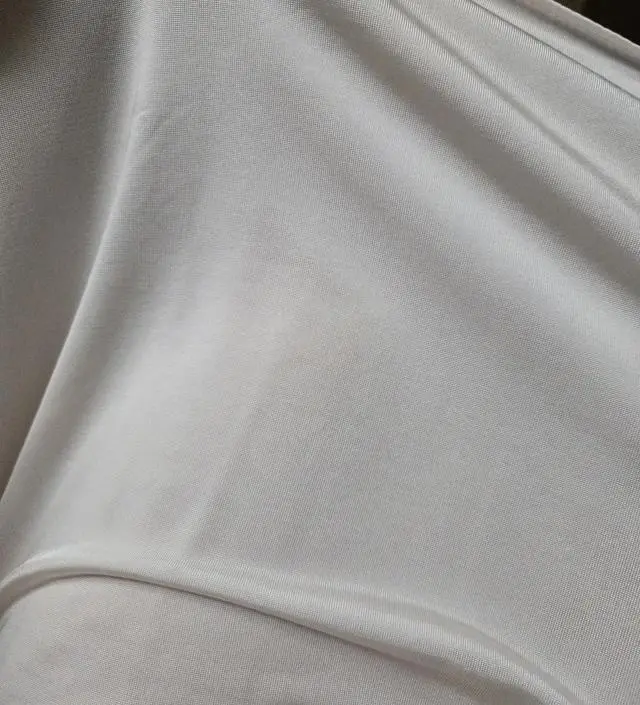 기존 짧은기장입고있엇고. 요즘 날씨가 너무 더워서 잘때 시원하게 입기좋아요.
