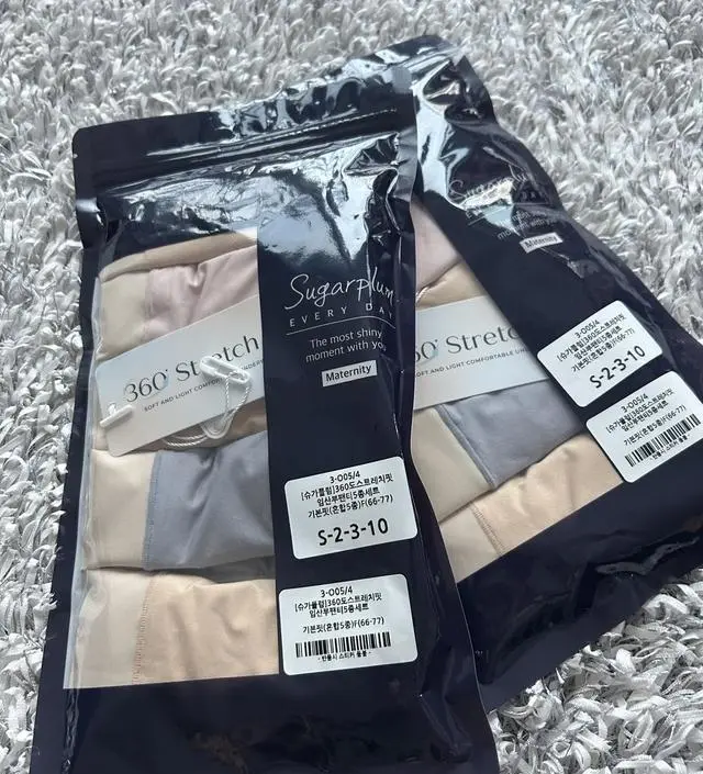 배가 나오기시작해서 사무실에서 종일 앉아있으면서 답답해서 구매했습니다~ 무봉제라서