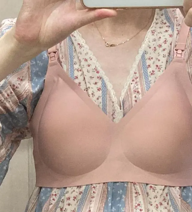 편해서 평상시에 입었어도 좋을 것 같아요! 출산준비물로 준비했어요. 제가 가슴이 왜소