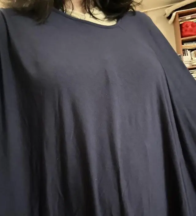 외출시 사용하려고 구매했어요~ 부드럽고 쫀득(?)한 재질이네욤~ 여름에는 좀 더울듯하