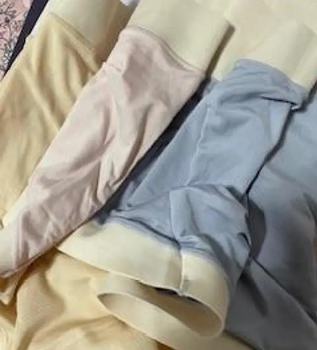 오.. 유명해서 구매해봤는데 면이 진짜 찰랑찰랑하고 피부에 닿아도 아주 편안하네요? 