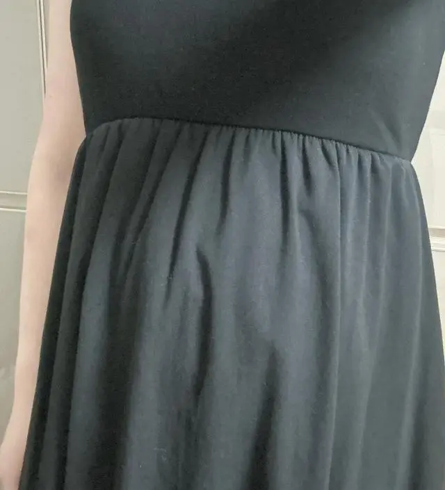 사계절 블랙은 아직 입고 나가진 않았는데 활용도가 높을 것 같습니다. 편하게 입기에도