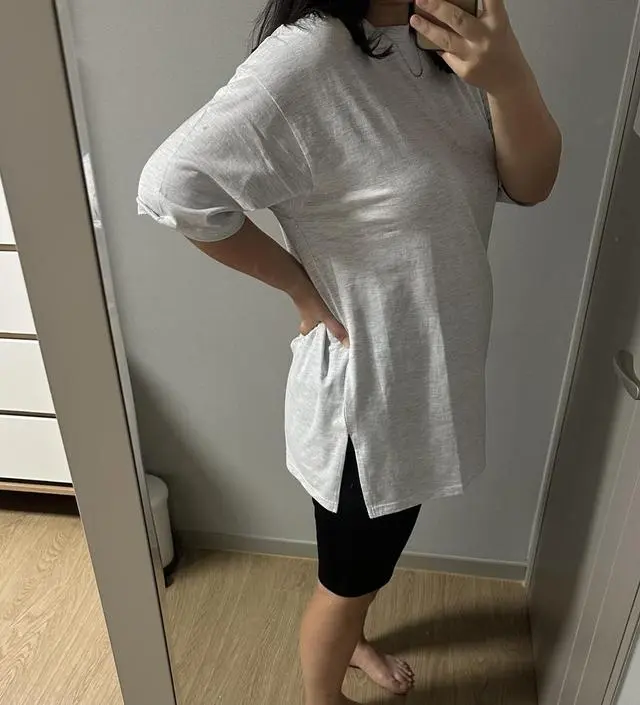 라벤더 사고 싶었는데 품절이라 베이지했는데 이것도 맘에 들어요~~ 트임 있어서 활동 