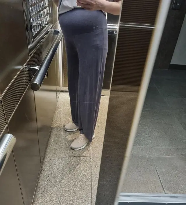 흐물흐물 편해요. 임신 23주. 키 164cm 롱기장은 발끝까지 오네요. 일반기장은 발목정도