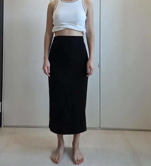 신축성 좋고 베도 진짜 편해요. 사이즈 고민 많이 했는데 겨울 만삭이라 안에 레깅스 신