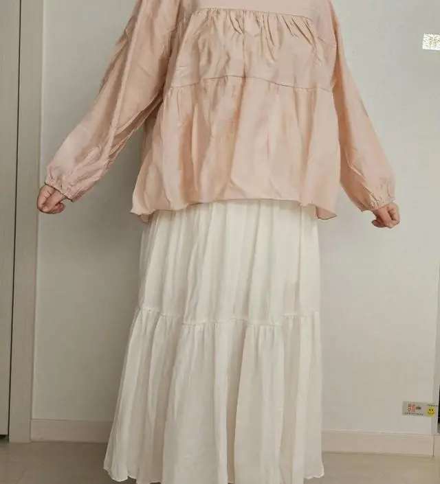 여리귀엽한 핑크색에 디자인자체도 귀여워서 만족스러워요! 세탁전에 찍은 사진이라 찌