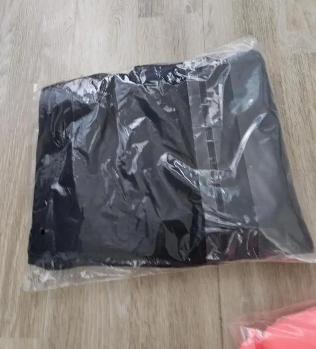 26주쯤 입을거라 제일 큰거로 샀어요! 지금 딱 좋긴한데 한달뒤에도 잘 입을것 같아요