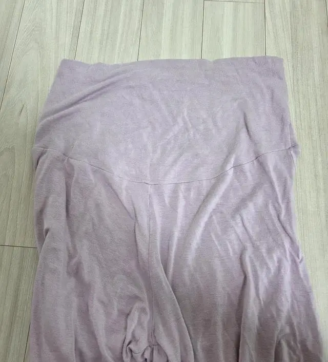 소재 부드럽고 너무 편해요~ 편하게 잘입을 것같아요!