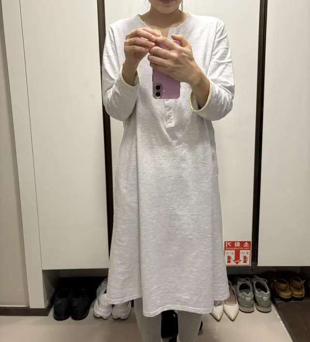 집에서 모유수유 위해서 샀는데 면100%라 부드럽고 급할때 단추도 한손으로 바로 열수 