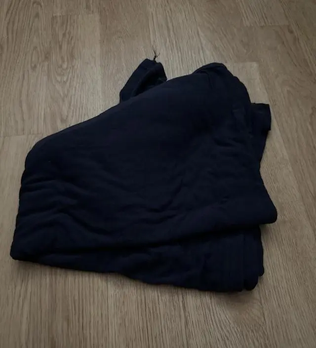 외출시 집에 손님왔을 시 사용하려고 비상용으로 구매해뒀네여. 훌렁해서 좋고 재질도 