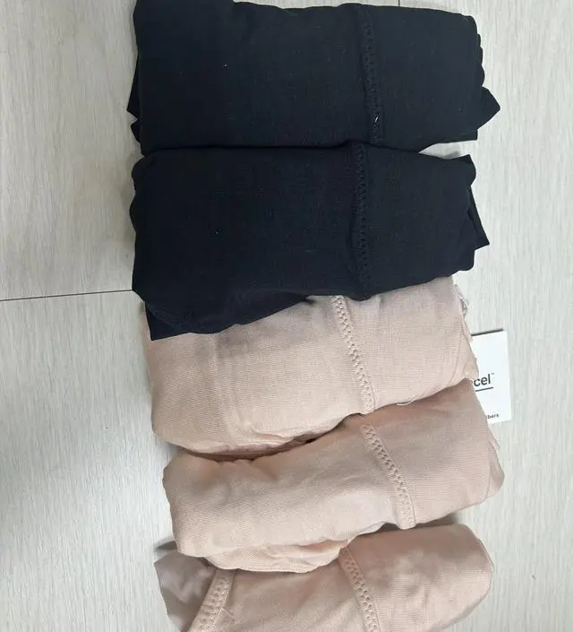 재구매했어요! 배가 편해서 입기 좋아요 텐셀소재라 부드럽고 빨리 마르고 좋네요!