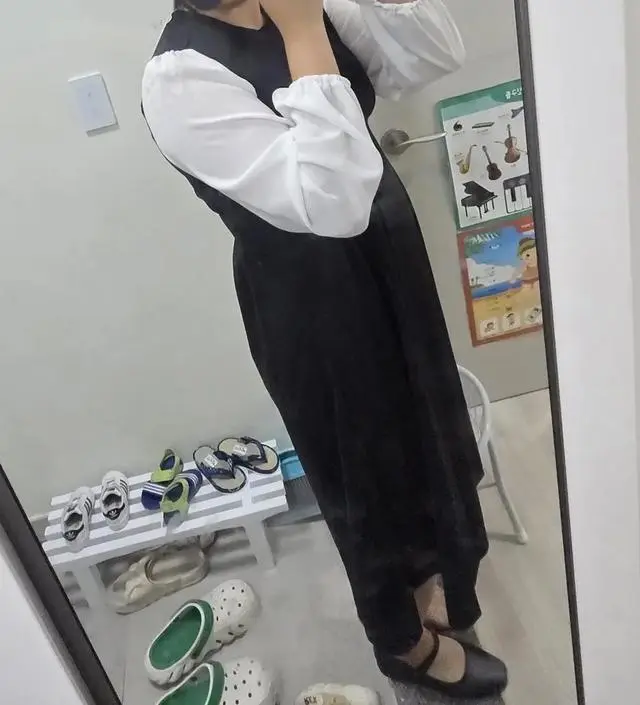 이번주 결혼식 입고갈옷이없어서 고민했는데 후기가 좋아서 주문했어요~ 윗배부분은 낙