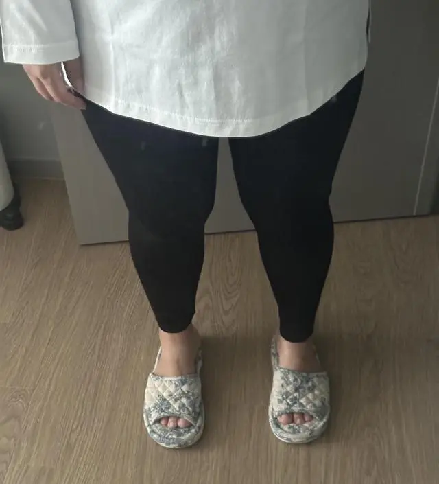 허벅지가 튼실한 체형이라 레깅스는 상상도 못해봤는데 임신하고 나니 편한게 최고네여