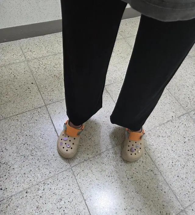 저이거 재구매템이긴한데요....처음구매했을때 흘러내림없이 배를 잘 잡아줘서 하나더 