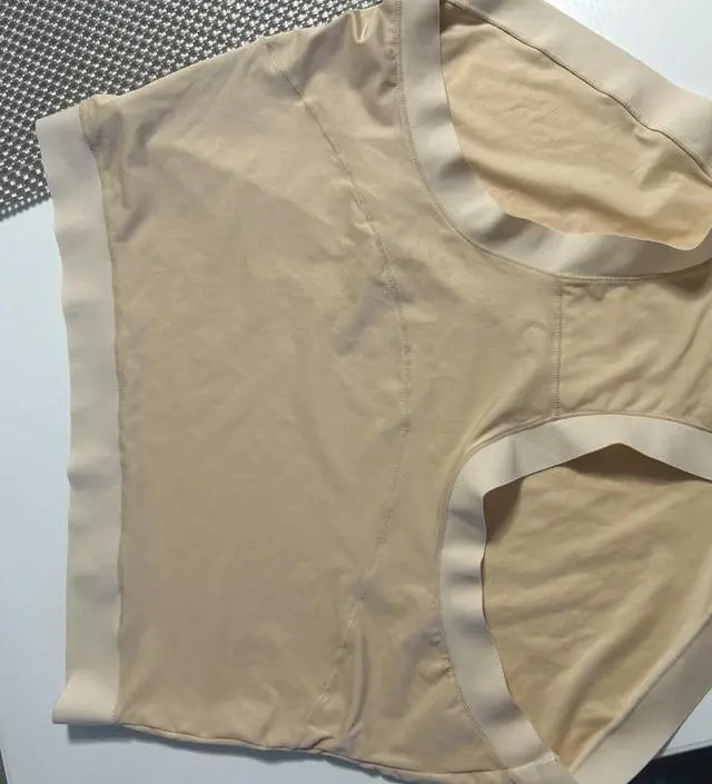 임신하고 팬티가 작아졌는데 편안하게 잘 맞아요. 출산하고도 입을 것같아요.