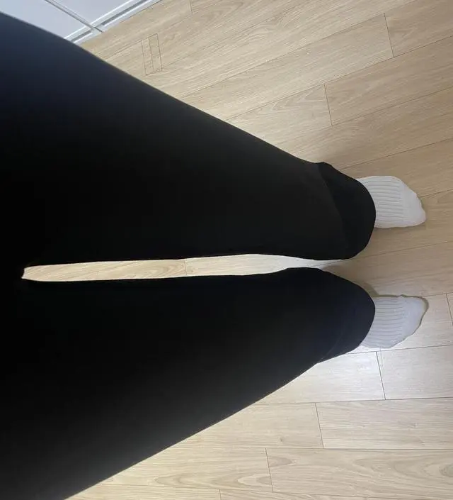 소재 너무 편하고 직장 출근룩으로 교복처럼 입을거같아요 