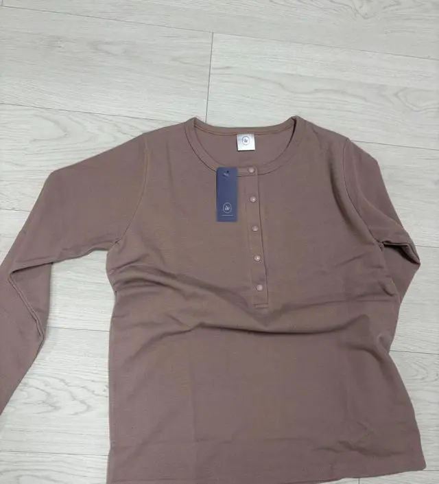 생각보다 어두운 핑크에요 이름보니 핑크코코아가 딱 맞는거 같긴 하네요 ㅎㅎ 