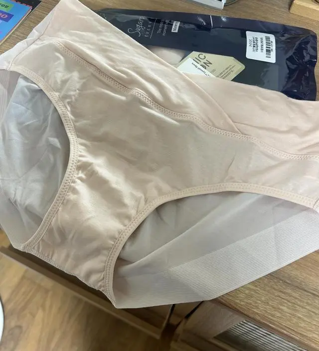 20주차 접어들면서 평소 입던 유니클로 힙허거가 말려서 내려가길래 급히 햄라인누디 팬