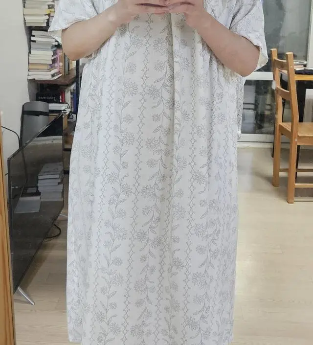 시원하고 편해요! 다른 색상 두장 사서 편하게 돌려입고 있습니다~~