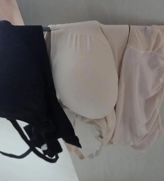 너무 편해요 진작 살 걸 ㅠㅠ임신중에는 물론이고 모유수유 하면서도 입을 수 있어서 가