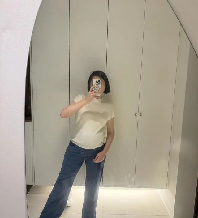 30주 이후라 라지사이즈로 했는데 조금 큰느낌은 있지만 편하게 맞아서 입고 다녀요 ㅎ