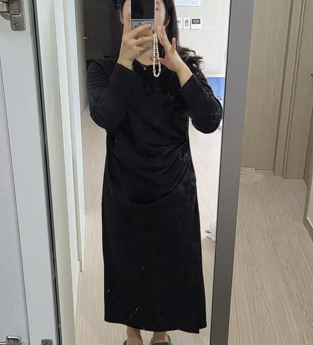 제가 키가 작아서 그런거일수도있지만 셔링부분이 너무 펑퍼짐한 느낌으로 다가와서 그