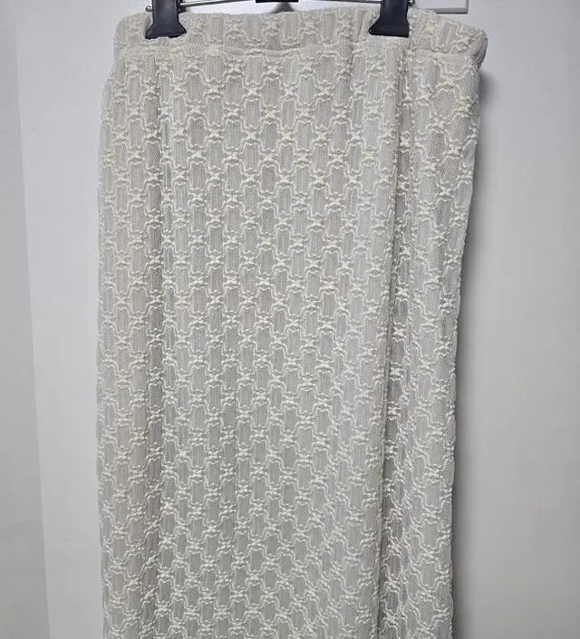 30주임산부인데 너무편하게 잘입었어요~~이거는 배만딱나오게되니까 덩치도 덜커보이고