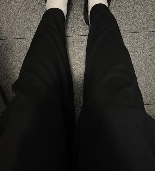 가을에 입기 딱 좋은 재질과 두께입니다. 
