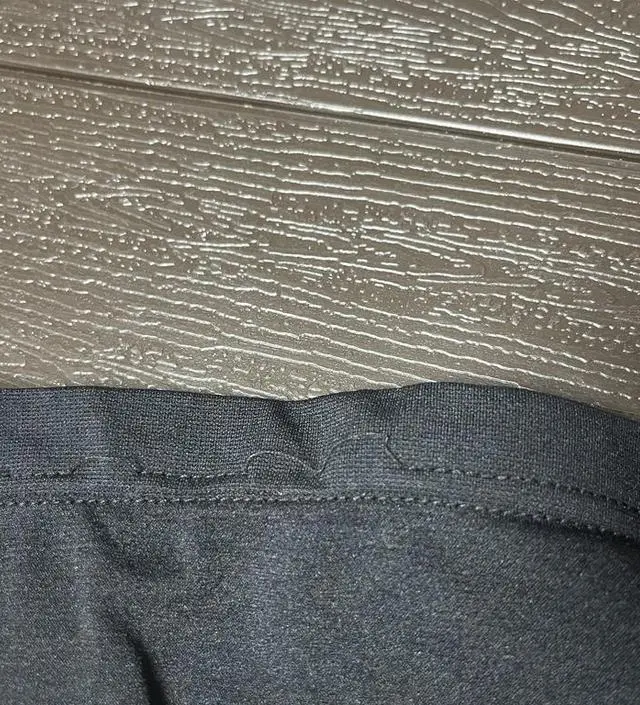 편안하고 좋아요. 가을에 예쁘게 입겠어요. 다만 박음질이 아쉬워요. 크림색은 괜찮은데