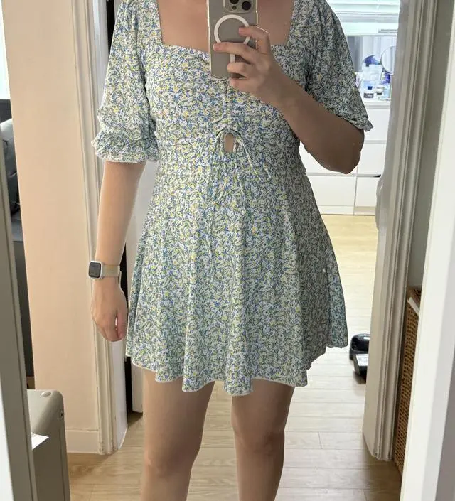 편하고 예뻐요~~ 태교여행가서 입으려고하는데 패턴도 예쁘고 팔부분도 잘 가려줘서 좋