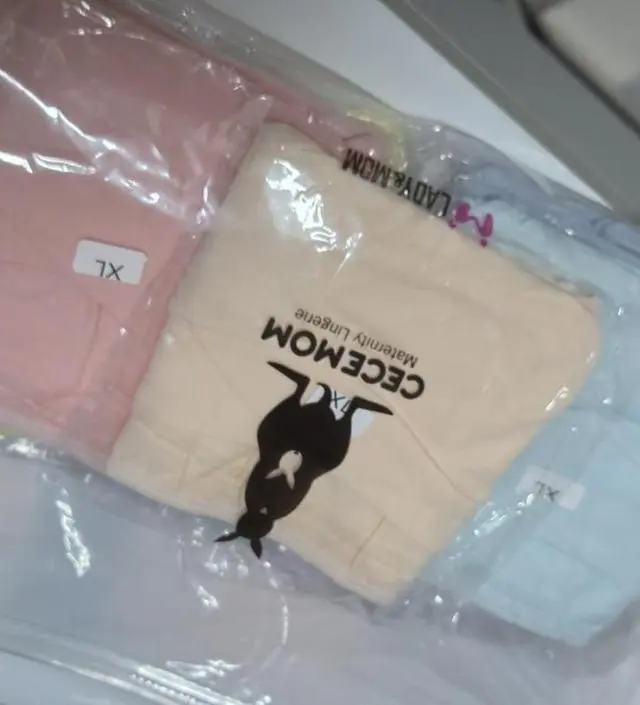 색상이 생각보다 쨍한 것 같긴한데
