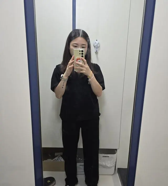 16주3일차입니다! 151cm 기준으로 신발 안신으면 바닥에 좀 끌리구요 신발 신으면 괜찮