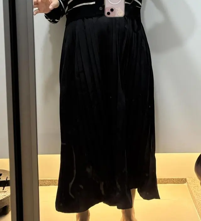 이뻐용ㅠㅠ 딱 저런 구성으로 된 옷 찾고있었는데
