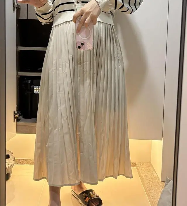 이뻐요오 블랙은 점잖아보인다면 
