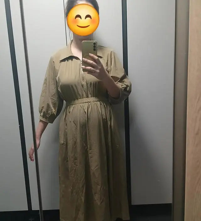 소재도 탄탄하고 시원해서 초가을같은 요즘 날씨에 입기 좋을것 같아요! 어깨라인도 깔