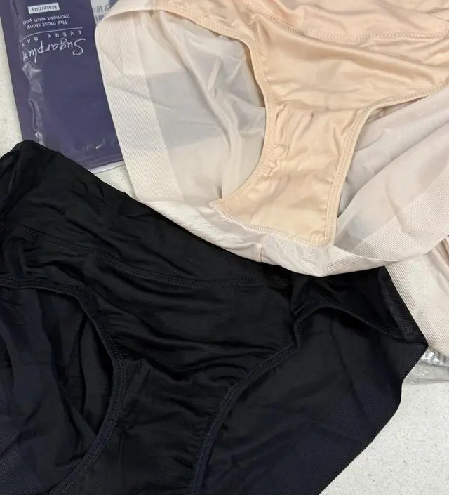 배송 빠르게 받앗어요!! 추천받고 구매햇는데 팬티가 두툼하고 소재가 좋아오!!