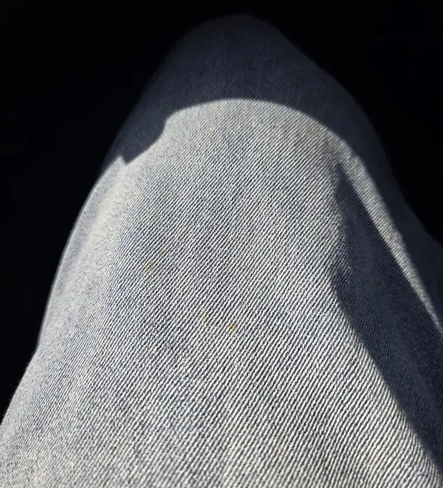 ㅠㅠㅠ 첨입으려고밨는데. 김치국물처럼 머가쏙쏙박혔네요