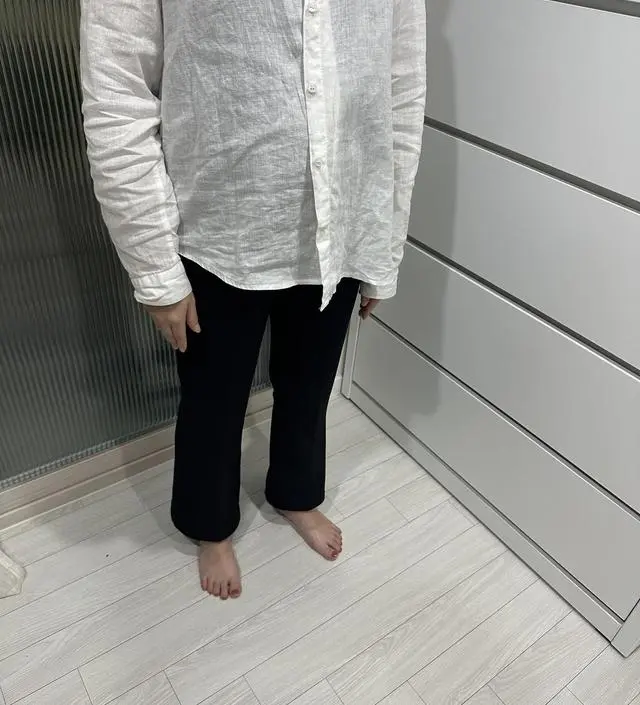 19주차부터 사서 입기 시작했는데 처음엔 흘러 내리더니 이제 맞기 시작했어요. 배에 답