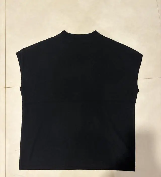 생각보다 핏이 너무 예뻐서 다른컬러도 더 구매할꺼에요
