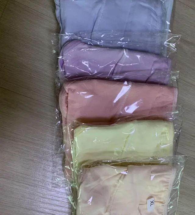 첫째때 구입해서 잘입고 출산 후 한동안 입다가 이제 필요없어졌는데…둘째가 생겨서 다