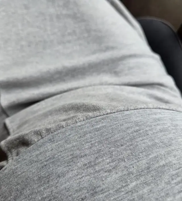 편하게 잘 입을거 같아 골랐는데 교복이에요 추워지면 못입을거 같아요