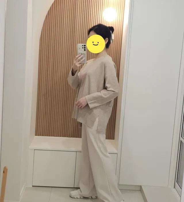 재질이 백화점에서 산 캐시미어처럼 부들부들해서 깜짝 놀랐어요 ㅎㅎ 재질에 비해 가성